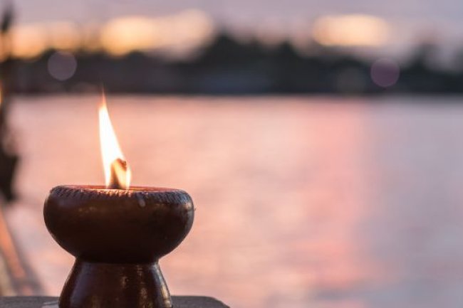 Metaphysical Healing: Alternative Therapies and Their Spiritual Foundations